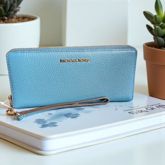 Michael Kors Jet Set Travel Large Continental Leather Wallet Teal (New) - Picture 1 of 12